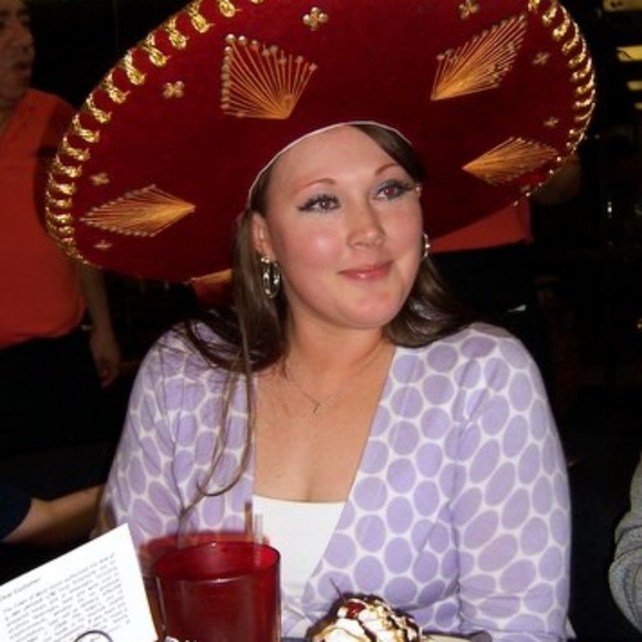 Meet your Posher, Preloved Chic...Kelly - Picture 2 of 8